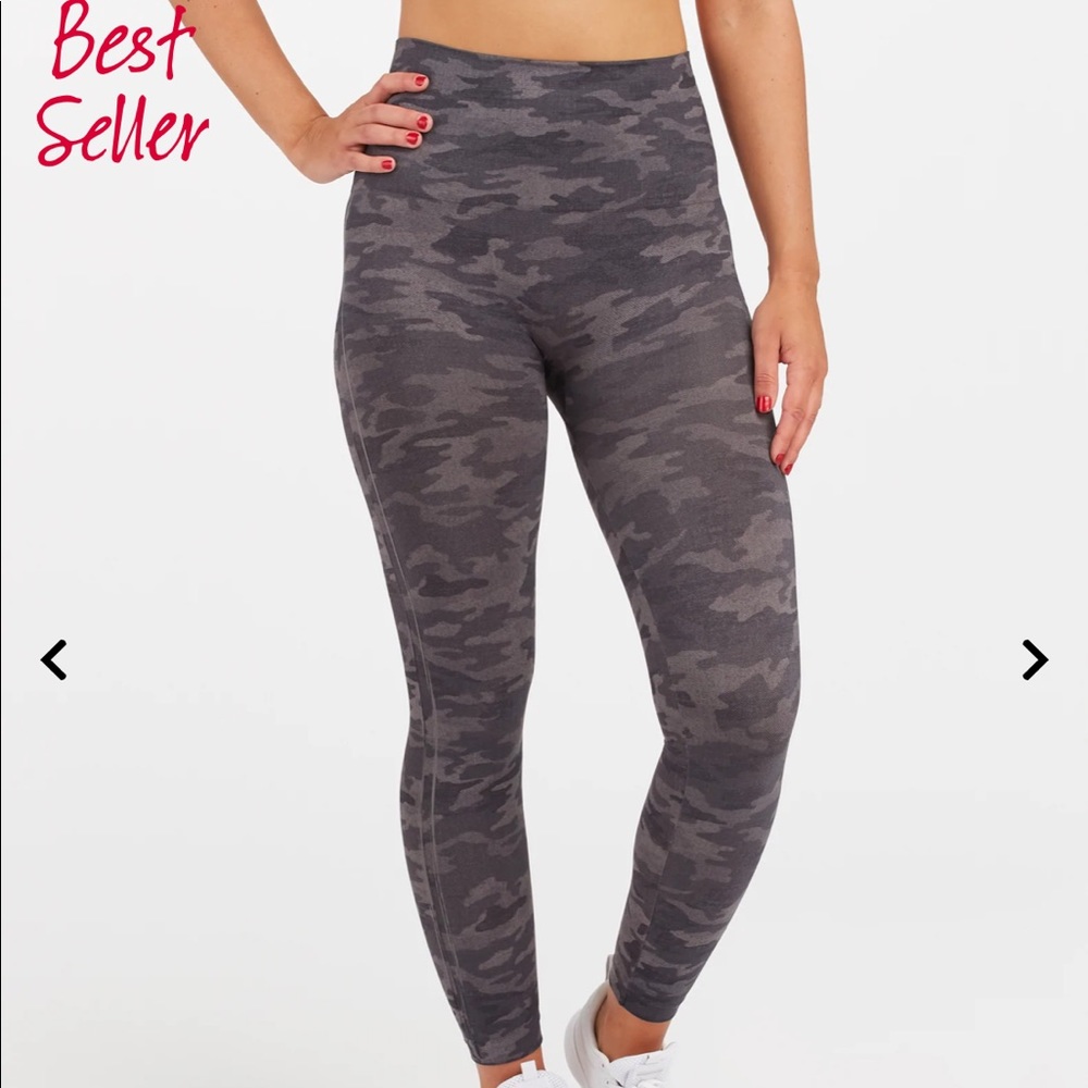 SPANX “Look at Me Now” seamless leggings sz xs